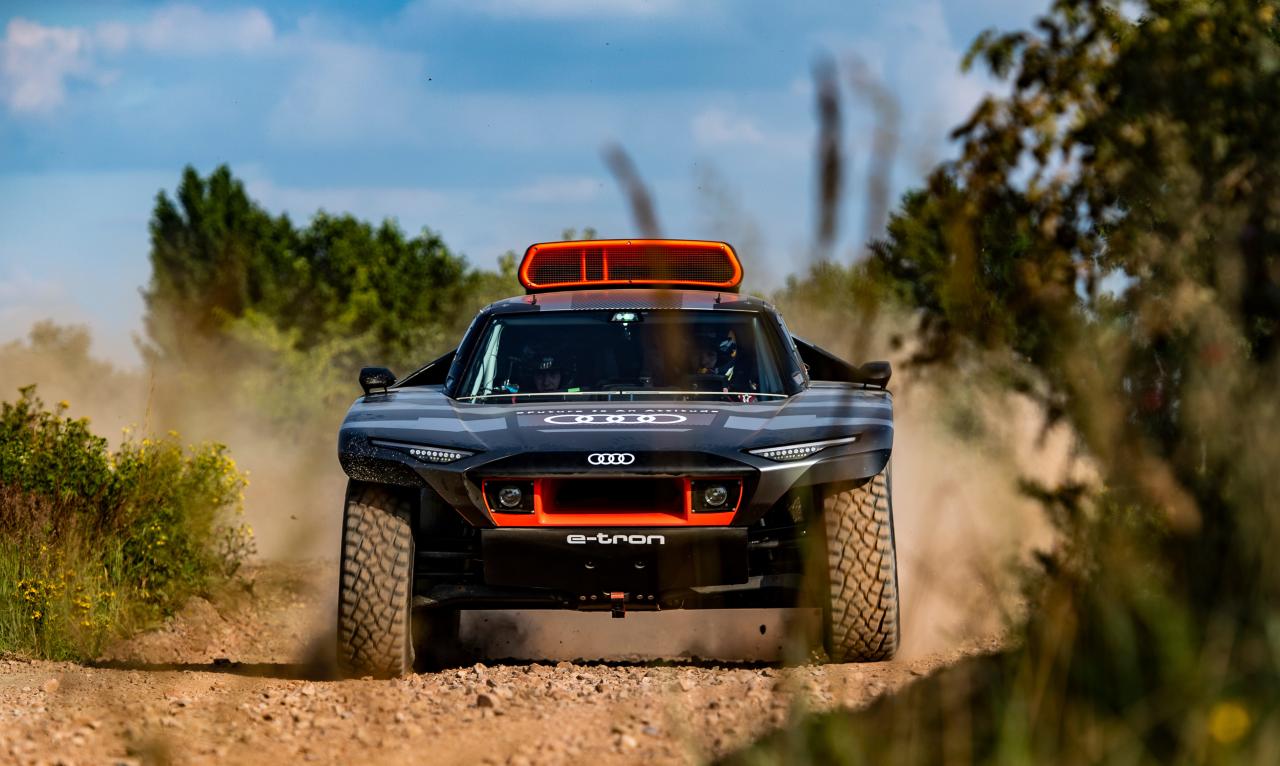 Audi RS Q e-tron Front