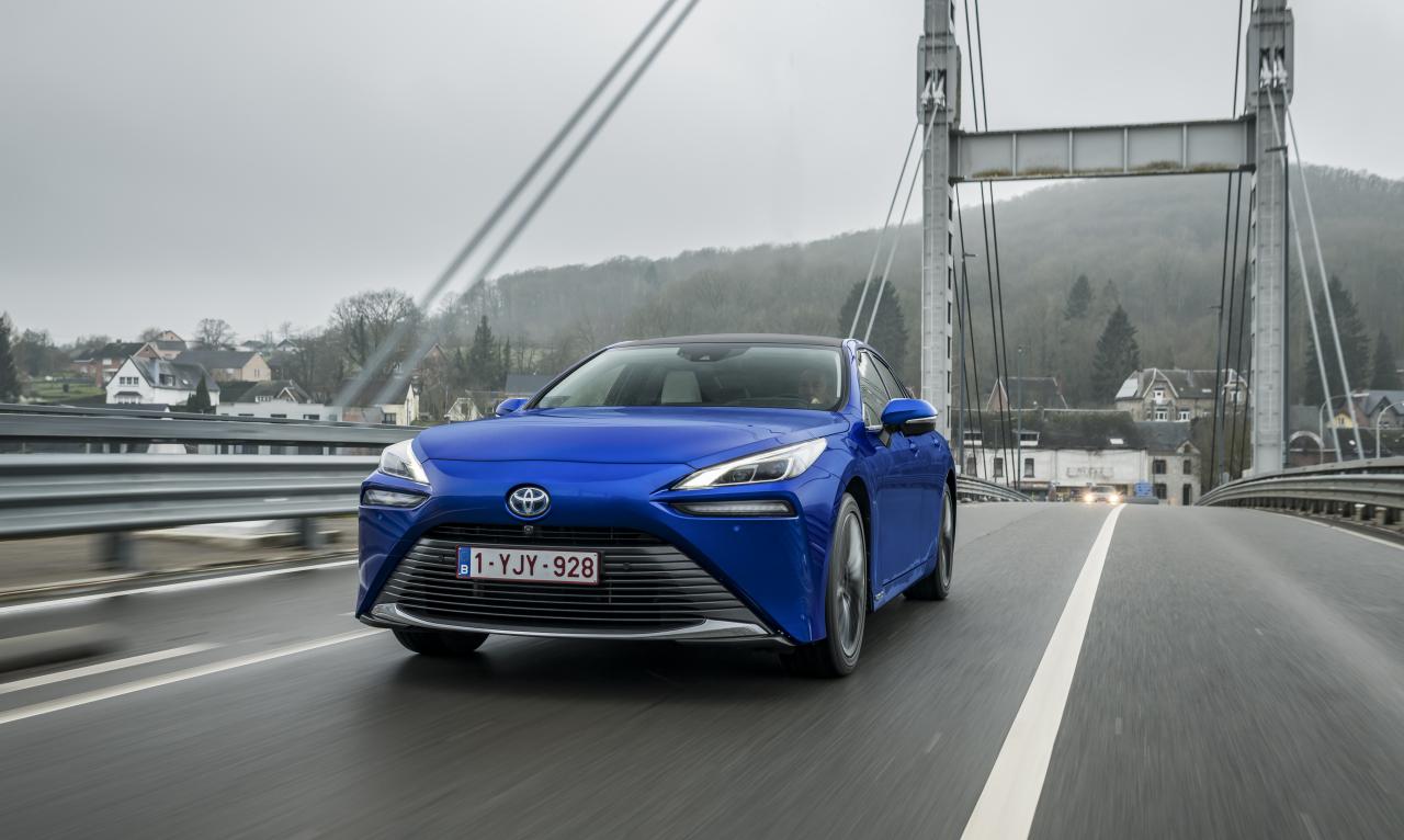 Toyota Mirai Front