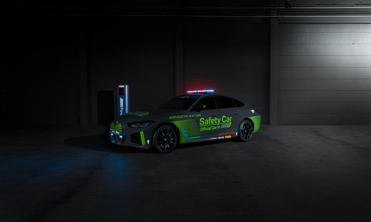 BMW i4 M50 Safety Car Front