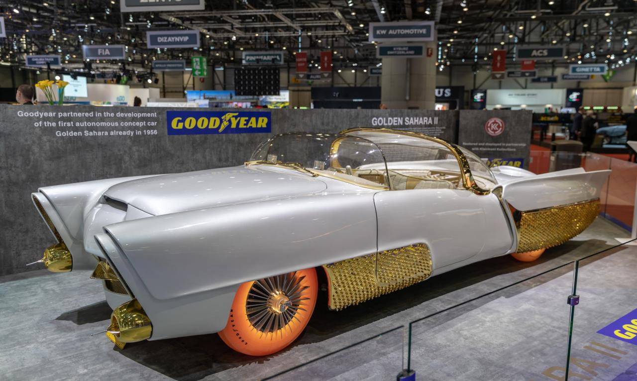 Skurriles Golden Sahara Fahrzeug