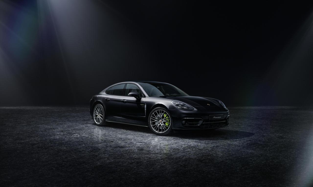 Porsche Panamera Platinum Edition Front
