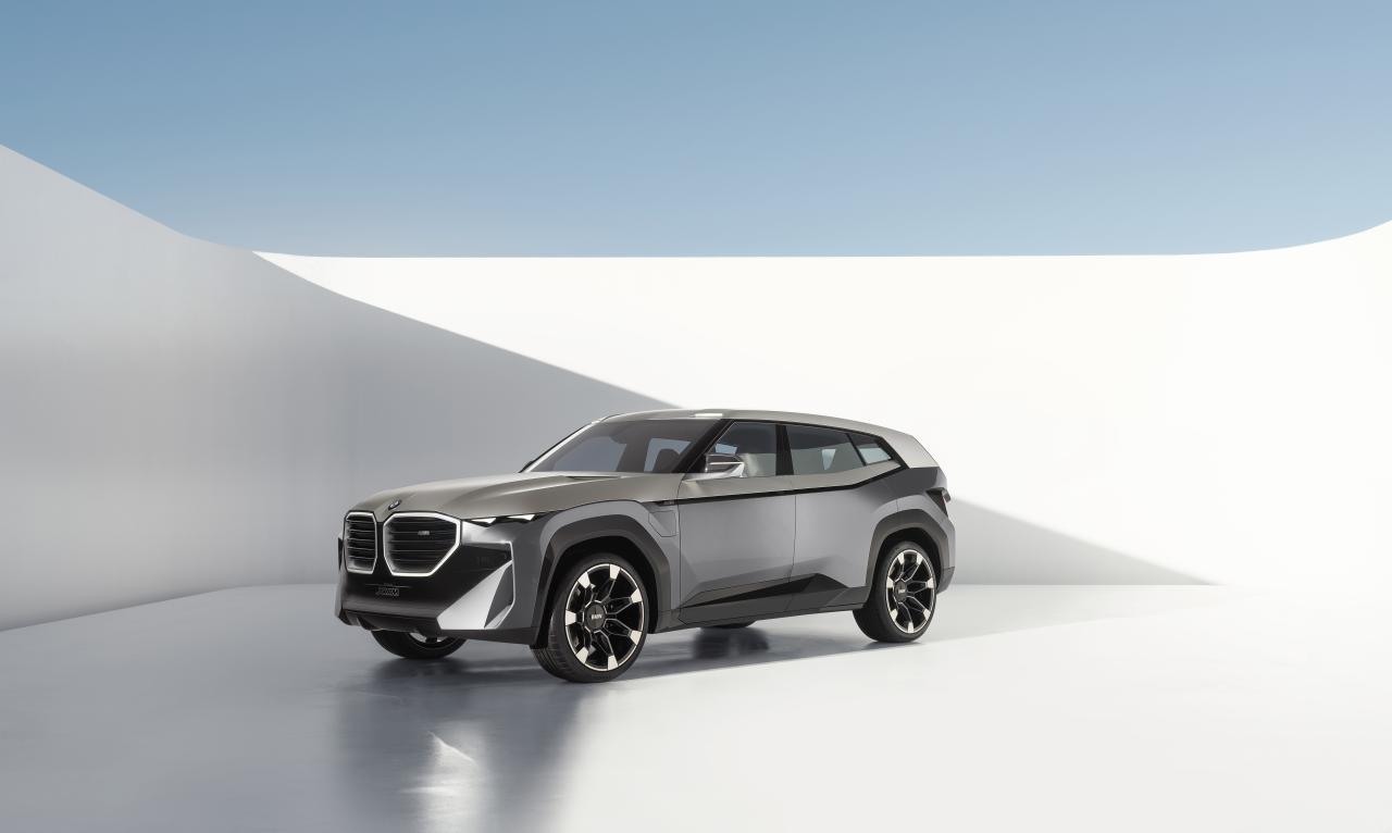 BMW Concept XM Front