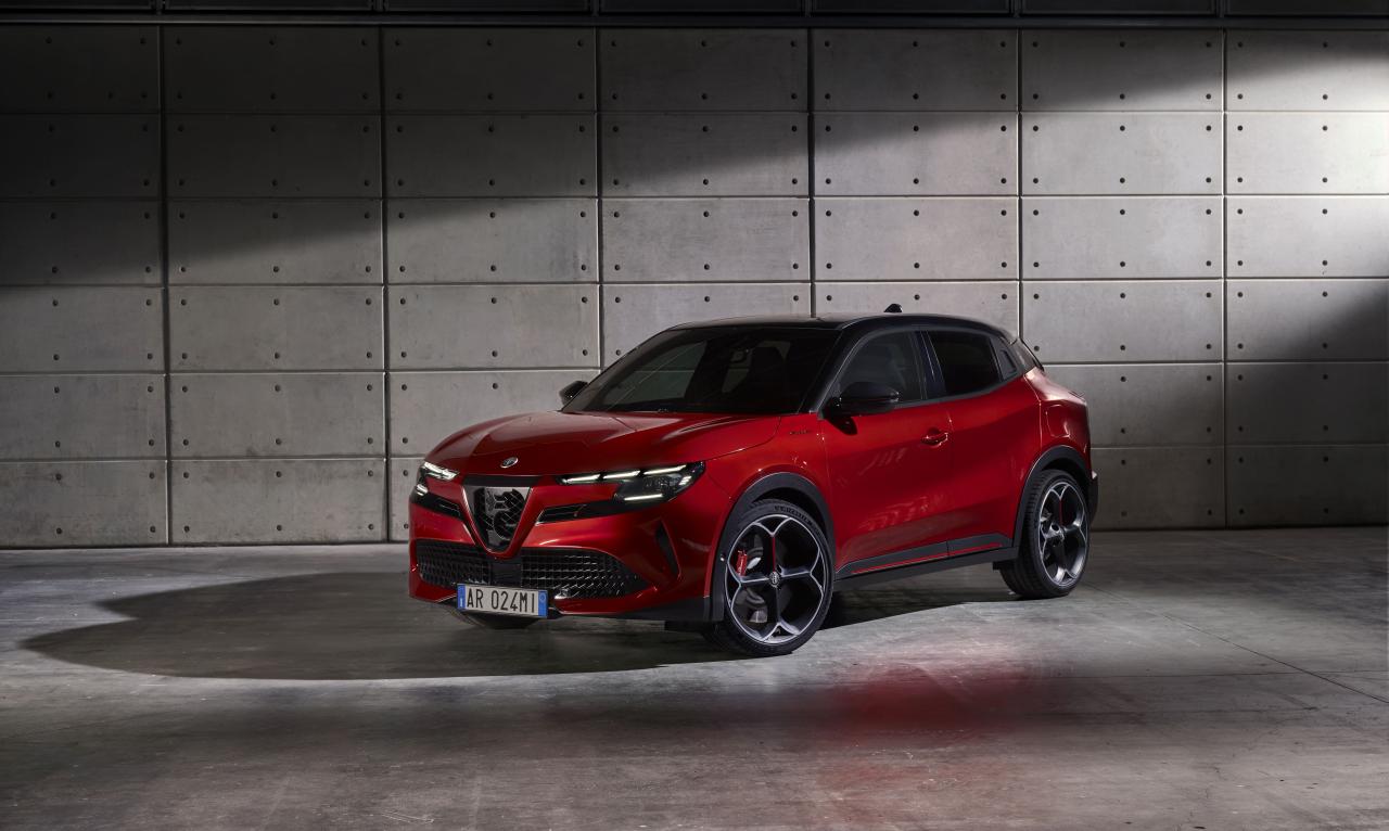 Alfa Romeo Milano Front/Seite