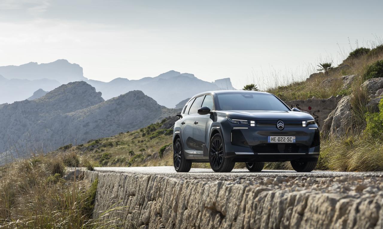 Citroen C5 Aircross Front/Seite in Fahrt