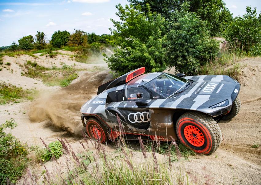 Audi RS Q e-tron Front