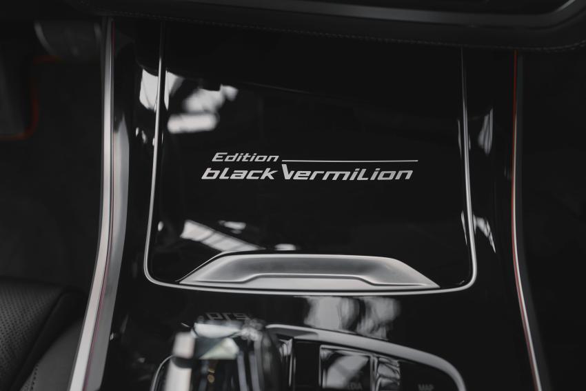 BMW X5 und BMW X6 Edition Black Vermilion Detail Mittelkonsole