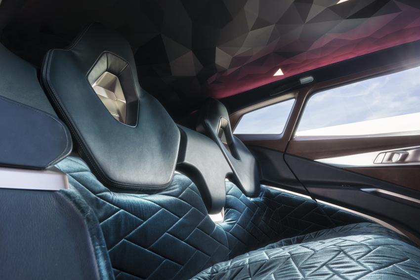 BMW Concept XM Rücksitze