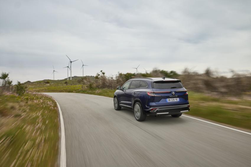 Renault Espace Heck/Seite in Fahrt