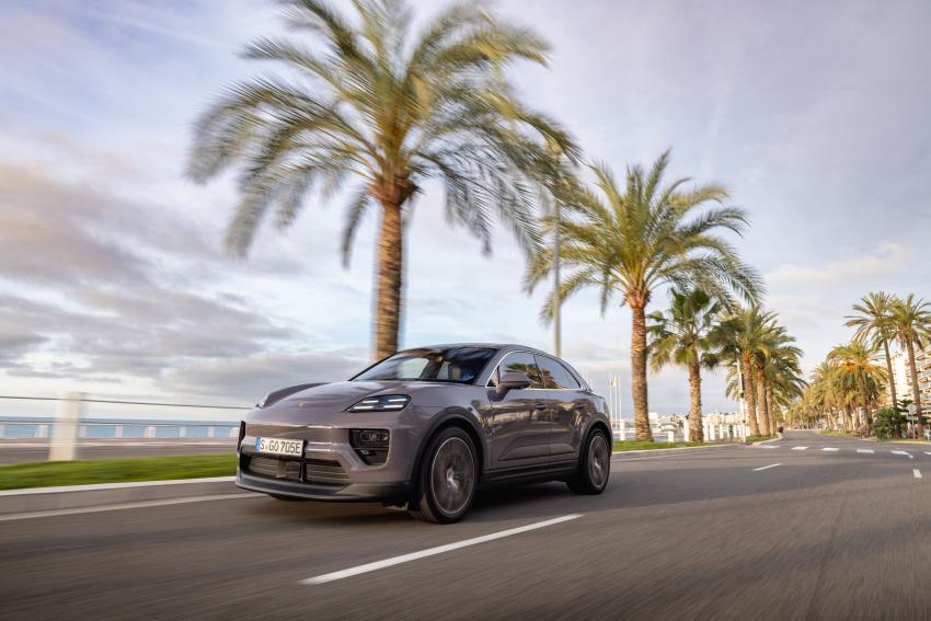 Porsche Macan Front/Seite in Fahrt