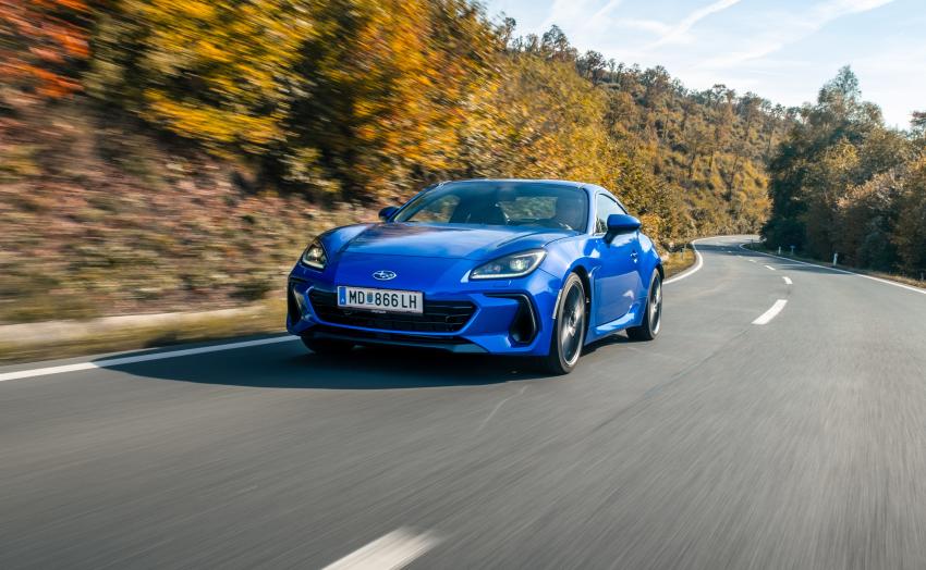 Subaru BRZ Front/Seite in Fahrt