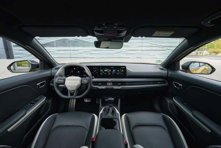 Kia K4 Cockpit