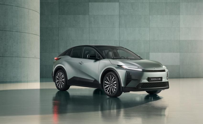 Toyota C-HR+ Front/Seite