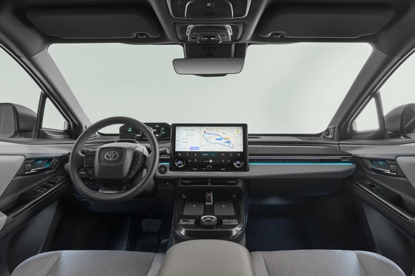 Toyota C-HR+ Cockpit