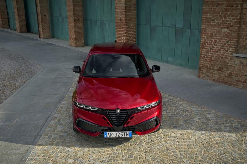 Alfa Romeo Tonale Front