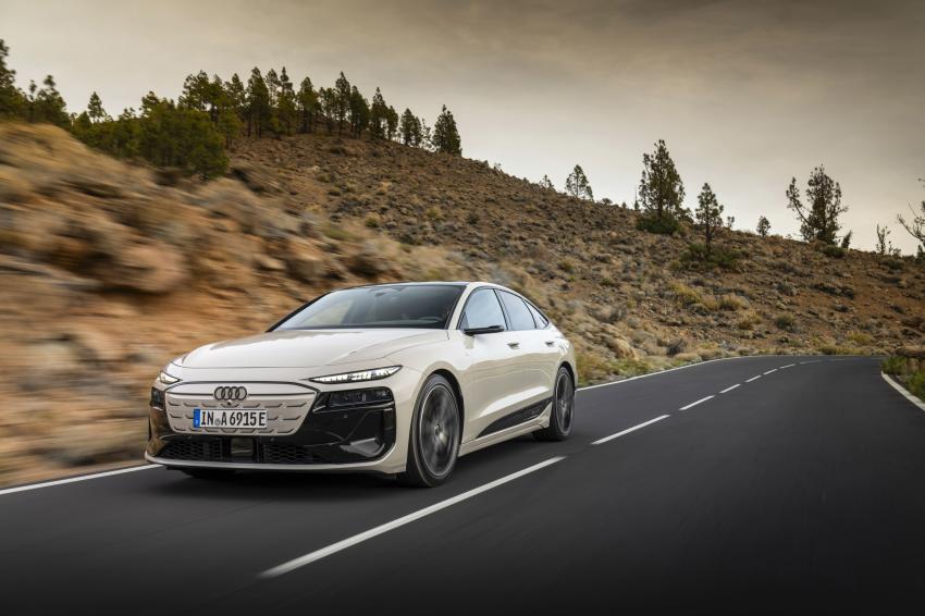 Audi A6 e-tron Front/Seite in Fahrt