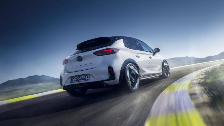 Opel Corsa GSE Heck/Seite in Fahrt