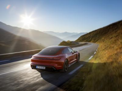 Porsche Taycan GTS Heck