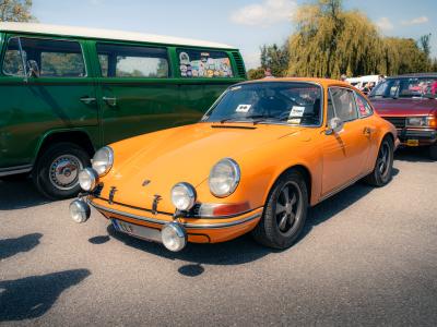 diverse Oldtimer Fahrzeuge