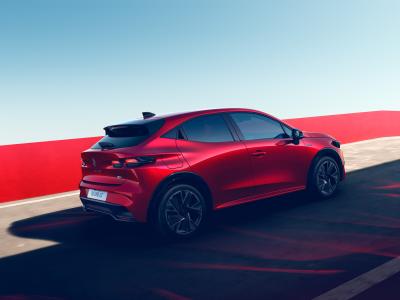 Renault Clio Heck/Seite in Fahrt