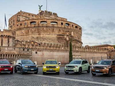 Fiat Grande Panda verschiedene Farben Front und Front/Seite