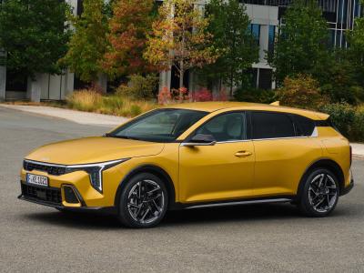 Kia K4 Seite/Front