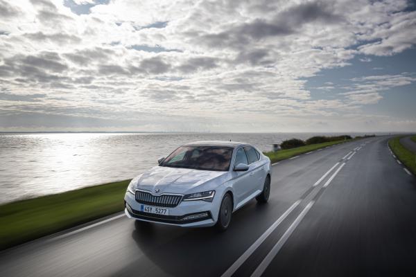 Skoda Superb iV Front
