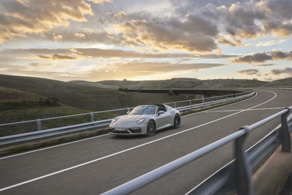 Porsche 911 Targa 4 GTS Front