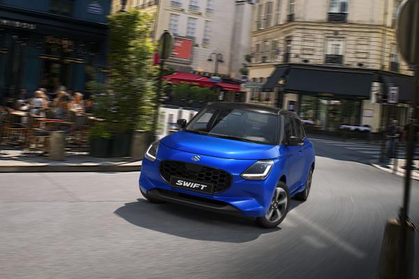 Suzuki Swift Front/Seite in Fahrt