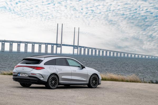 Mercedes-Benz CLA Shootng Brake Heck/Seite