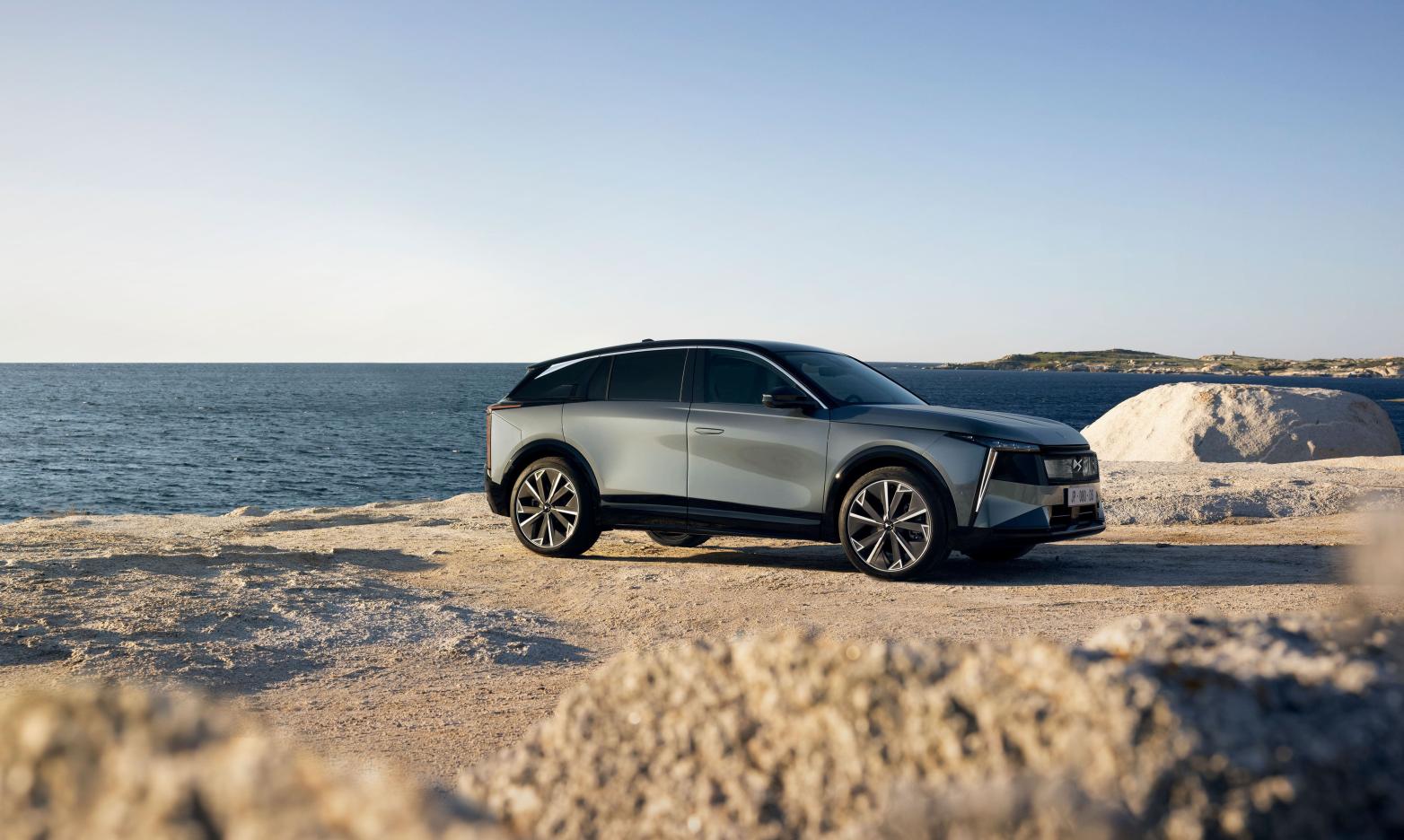 DS N°7 Seite/Front